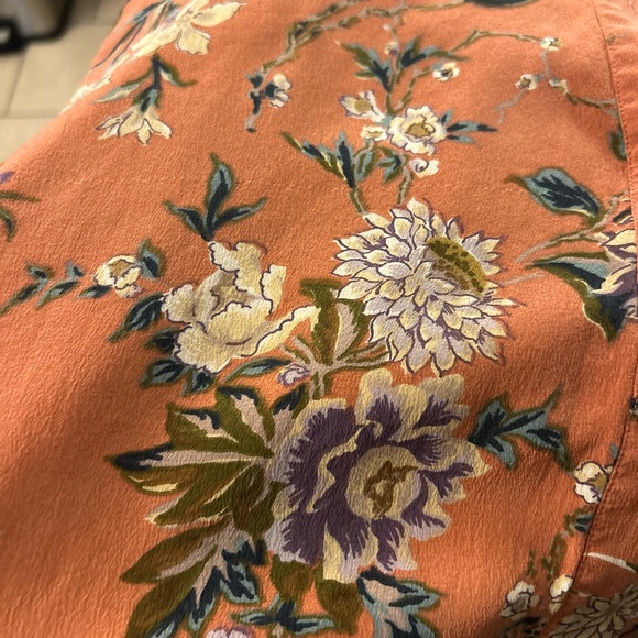 August Silk 100% button down floral shirt  blouse Size M - Picture 8 of 8